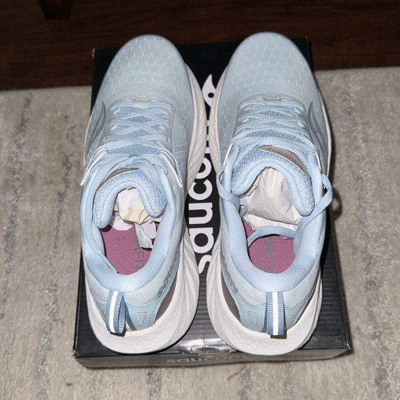 WOMEN'S TRIUMPH 22, VAPOR | MOON - Picture 4 of 16